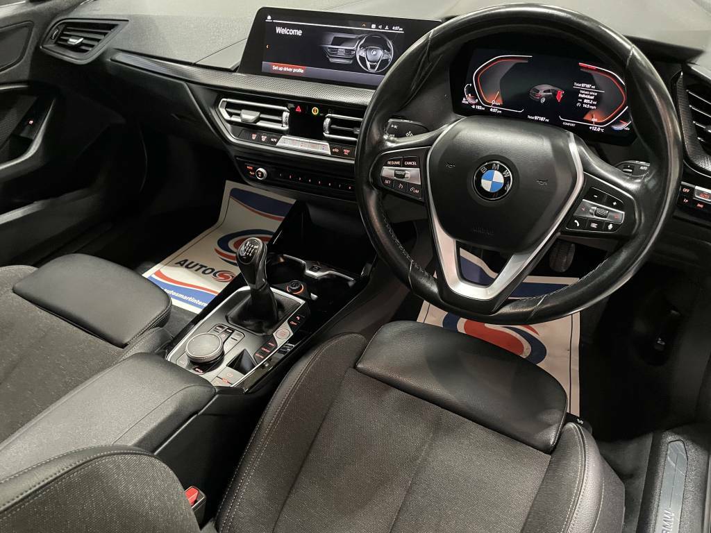 BMW 1 Series Hatchback 116D Sport Black #3