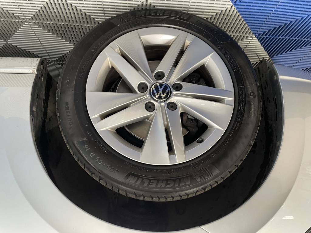 Volkswagen Golf Hatchback 1.5 Tsi 150 Life Silver #3