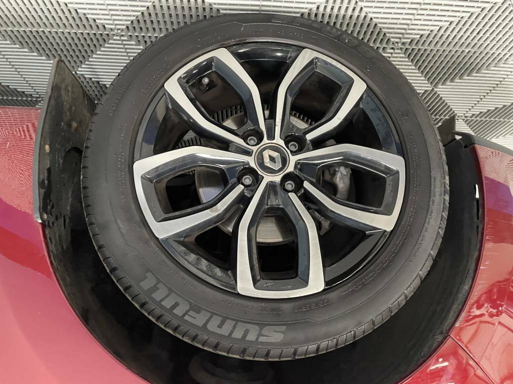Renault Clio Hatchback 0.9 Tce 75 Play Red