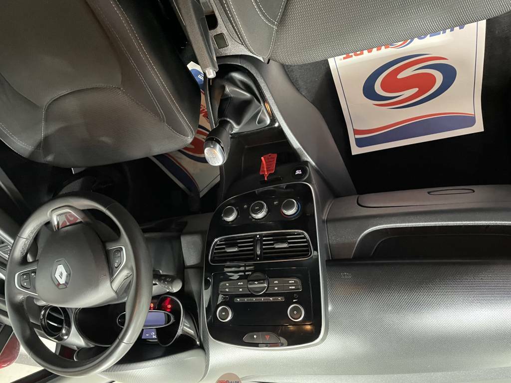 Renault Clio Hatchback 0.9 Tce 75 Play Red #5