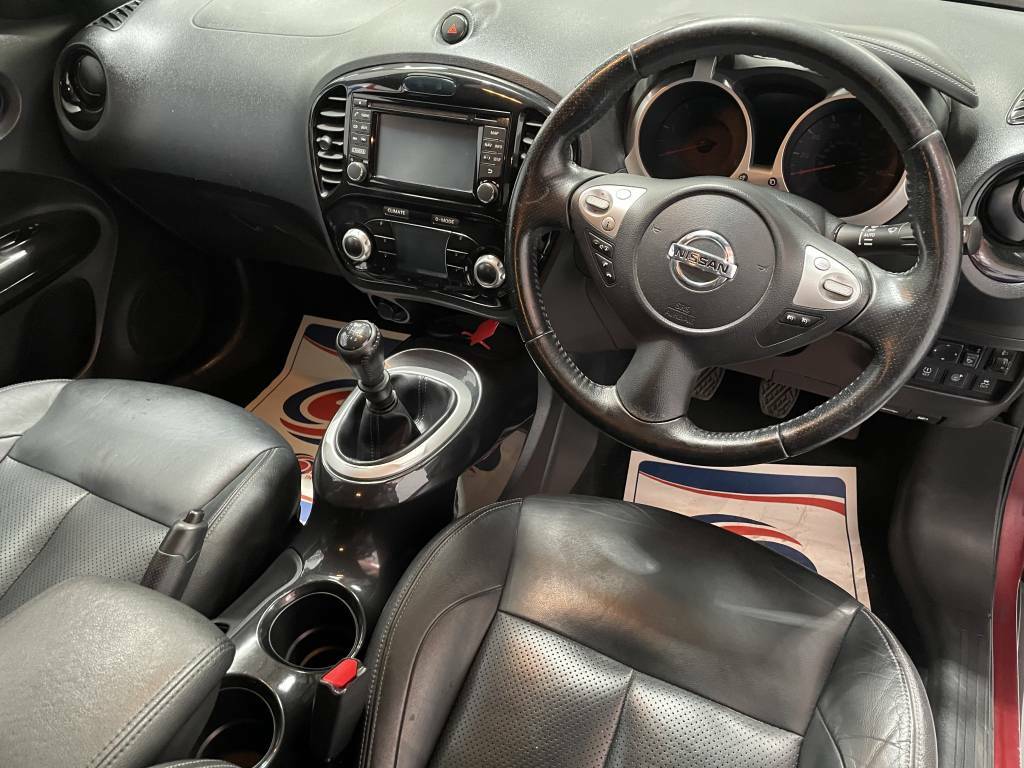 Nissan Juke Hatchback 1.5 Dci Tekna Red #3