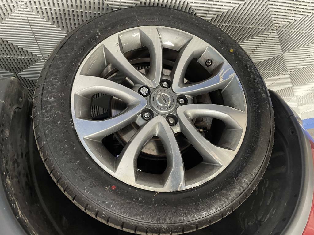 Nissan Juke Hatchback 1.5 Dci Tekna Red #5