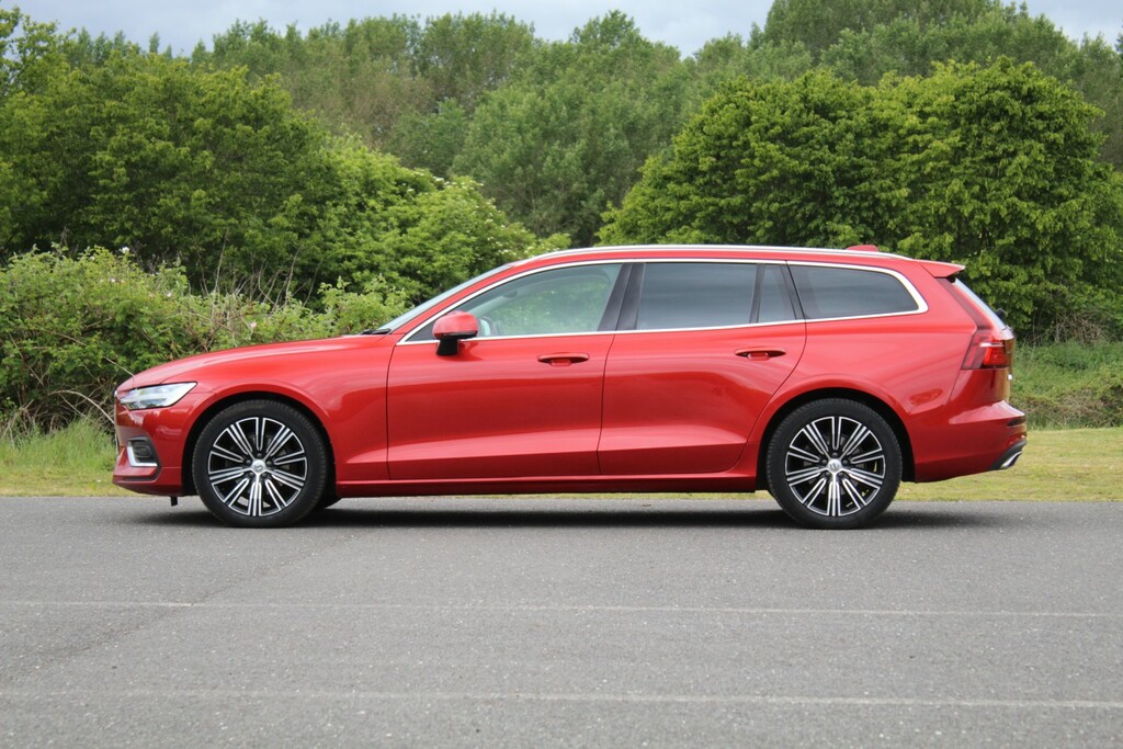 Volvo V60 2.0 Inscription B3 Fwd Red #5