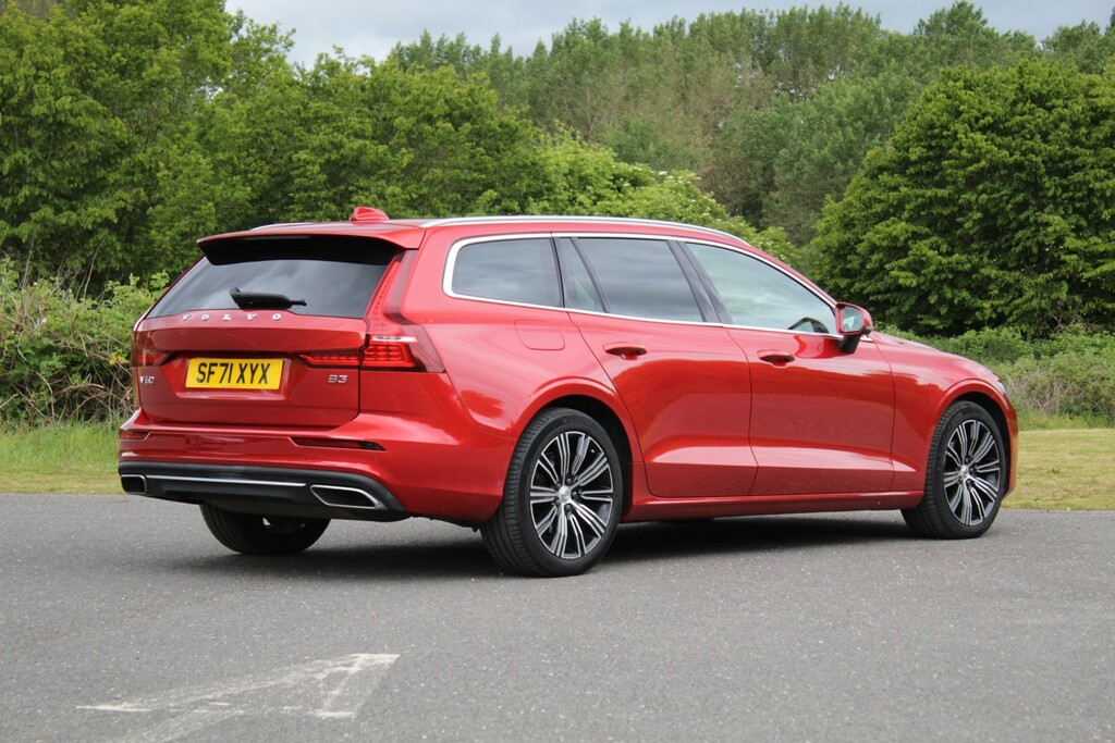 Volvo V60 2.0 Inscription B3 Fwd Red #4