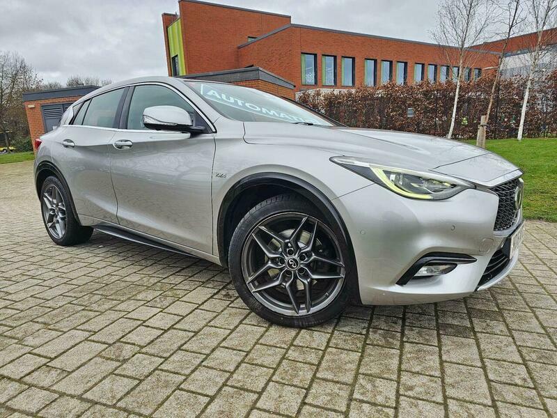 Infiniti Q30 2.2D Premium Dct Euro MD16NTC Silver