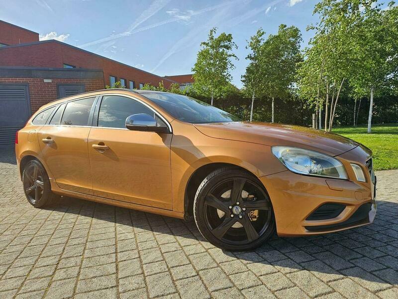 Volvo V60 2.0 D3 R-design Lux