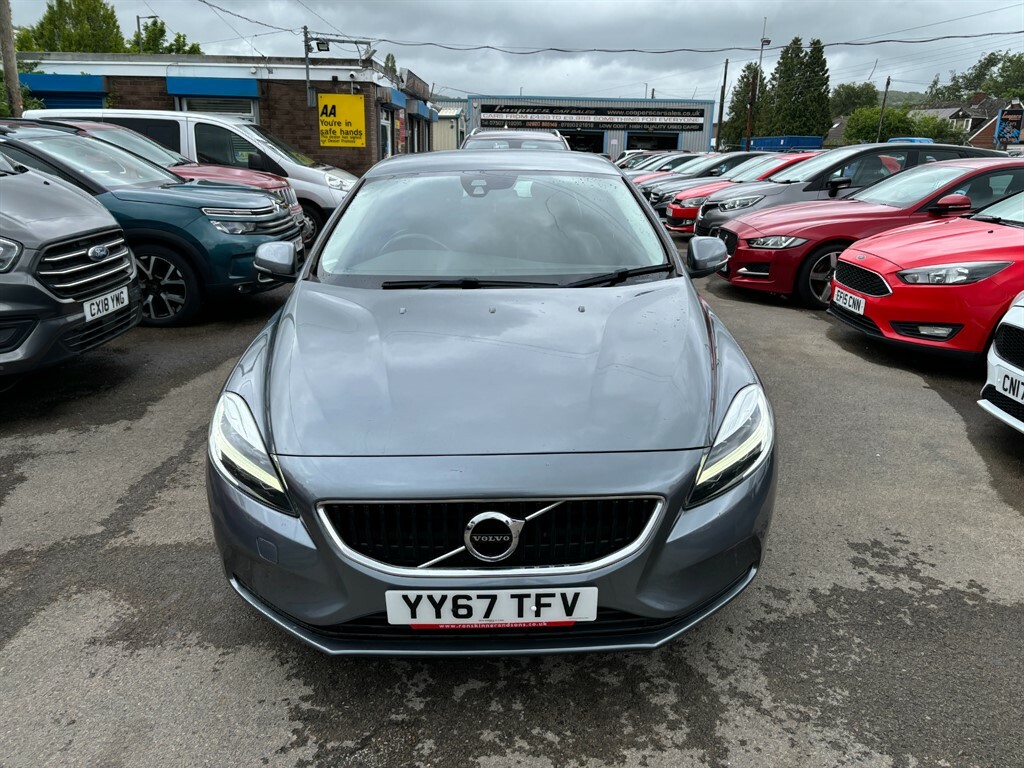 Volvo V40 D2 Momentum YY67TFV Grey #2