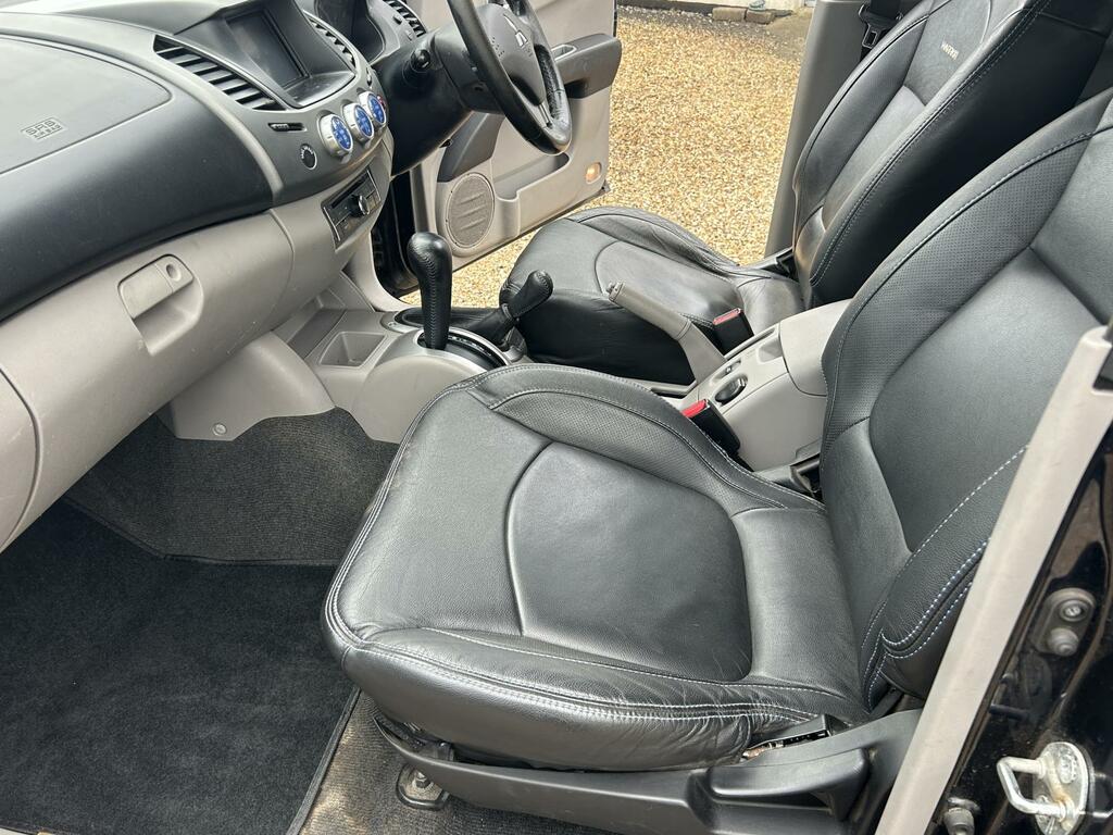 Mitsubishi L200 Double Cab Di-d Warrior II 4Wd 134Bhp Black #19