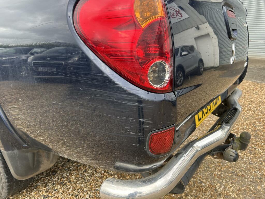 Mitsubishi L200 Double Cab Di-d Warrior II 4Wd 134Bhp Black #24