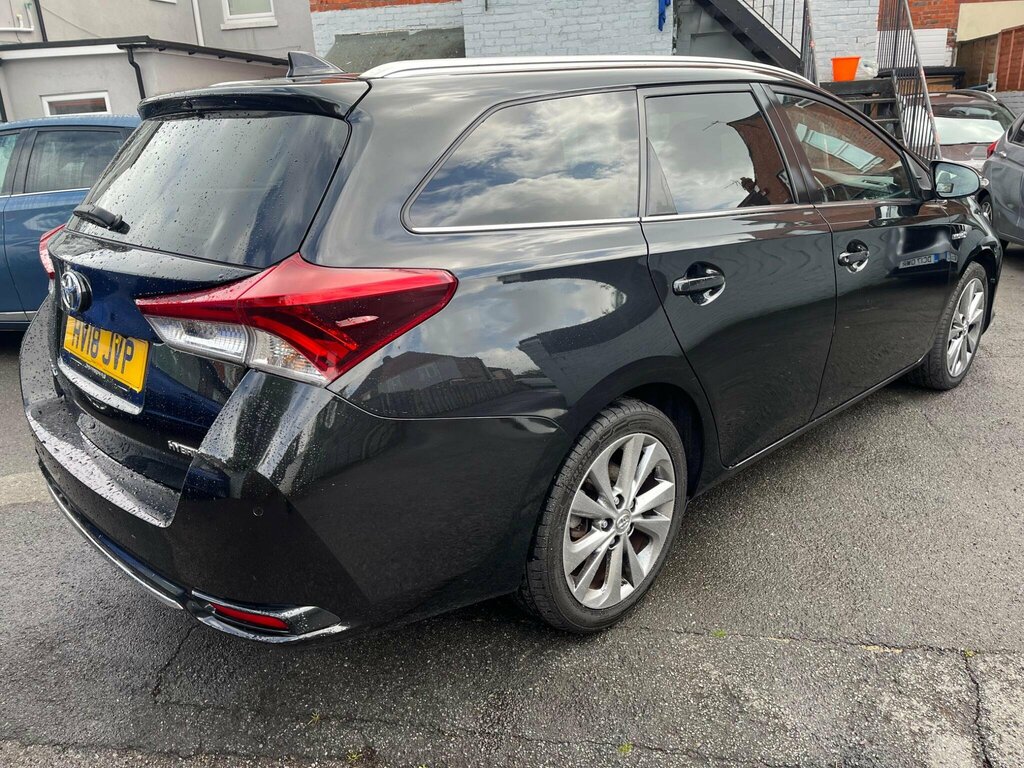 Toyota Auris 1.8 Vvt-h Excel Touring Sports Cvt Euro 6 Ss HV18JVP Black #4