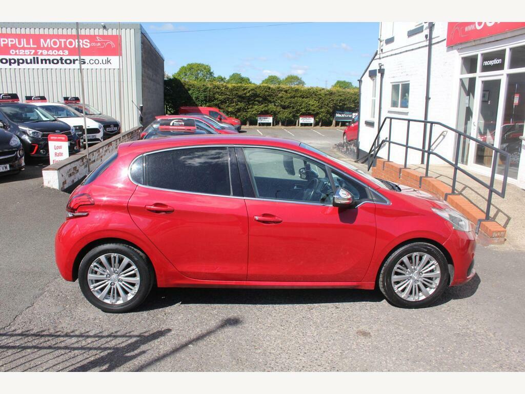 Peugeot 208 1.2 Puretech Allure Euro 6 AV17NCU Red #3