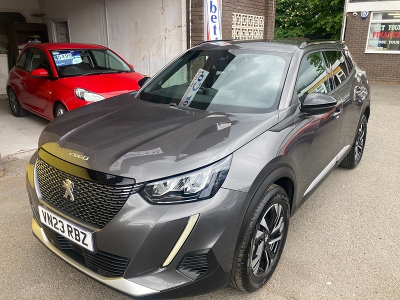 Peugeot 2008 1.2 Puretech Allure Premium Grey