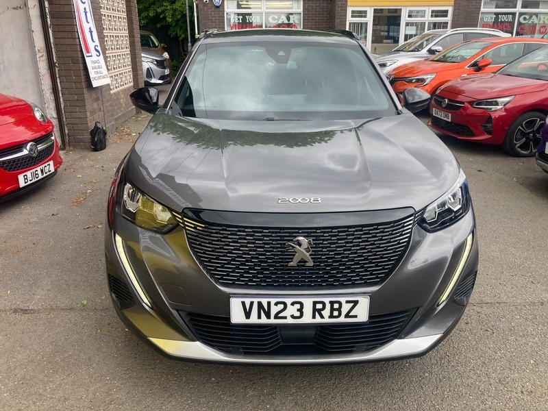 Peugeot 2008 1.2 Puretech Allure Premium Grey #3