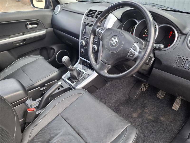 Suzuki Grand Vitara 1.9 Ddis Sz5 - 2013 63 Brown #2