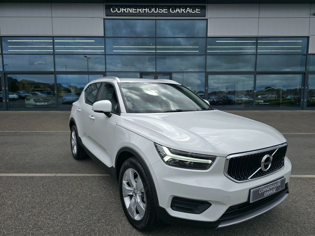 Volvo XC40 1.5 T3 Momentum Euro 6 Ss White