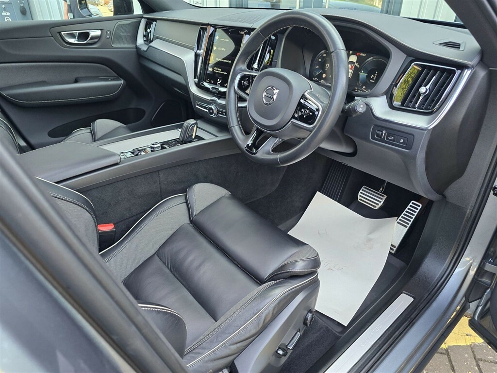 Volvo XC60 2.0H T8 Twin Engine Recharge 11.6Kwh R-design Pro KX70HFV Grey #5