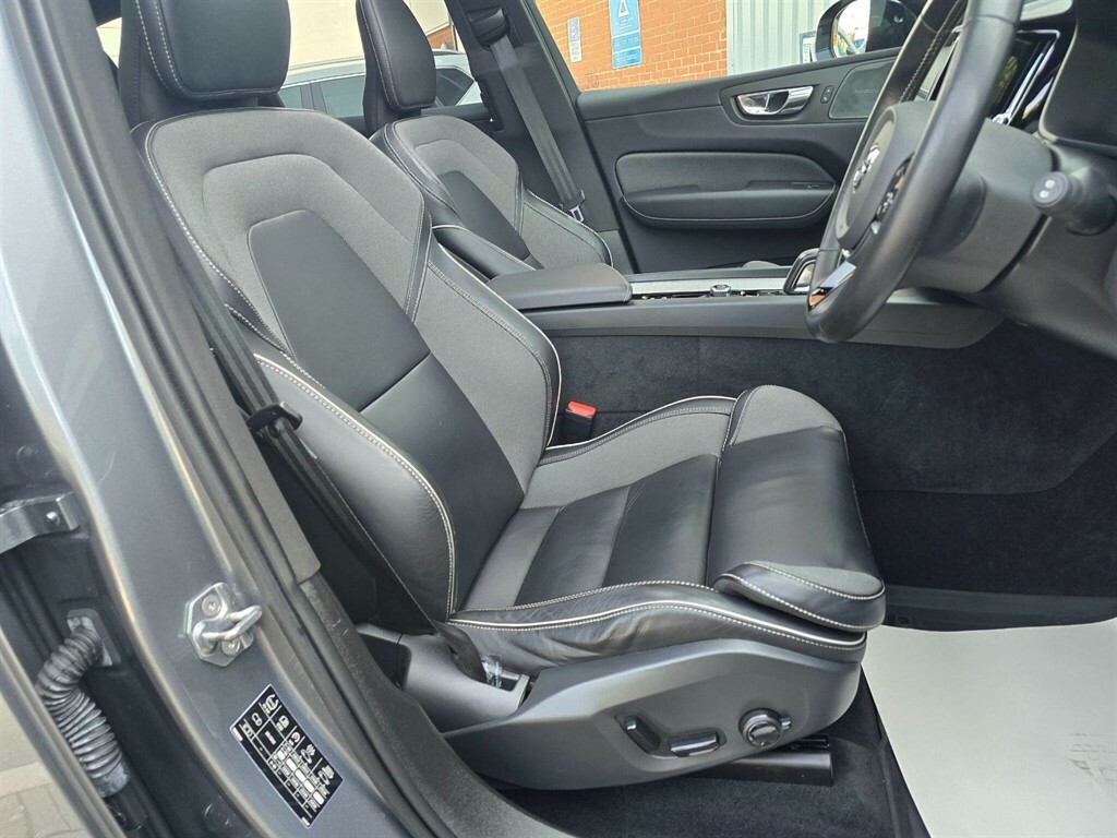 Volvo XC60 2.0H T8 Twin Engine Recharge 11.6Kwh R-design Pro KX70HFV Grey #6
