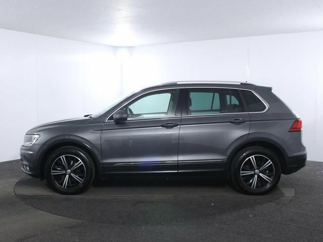 Volkswagen Tiguan 1.4 Tsi Se Navigation Suv Dsg 4Motion E BU68ZNW Grey #4