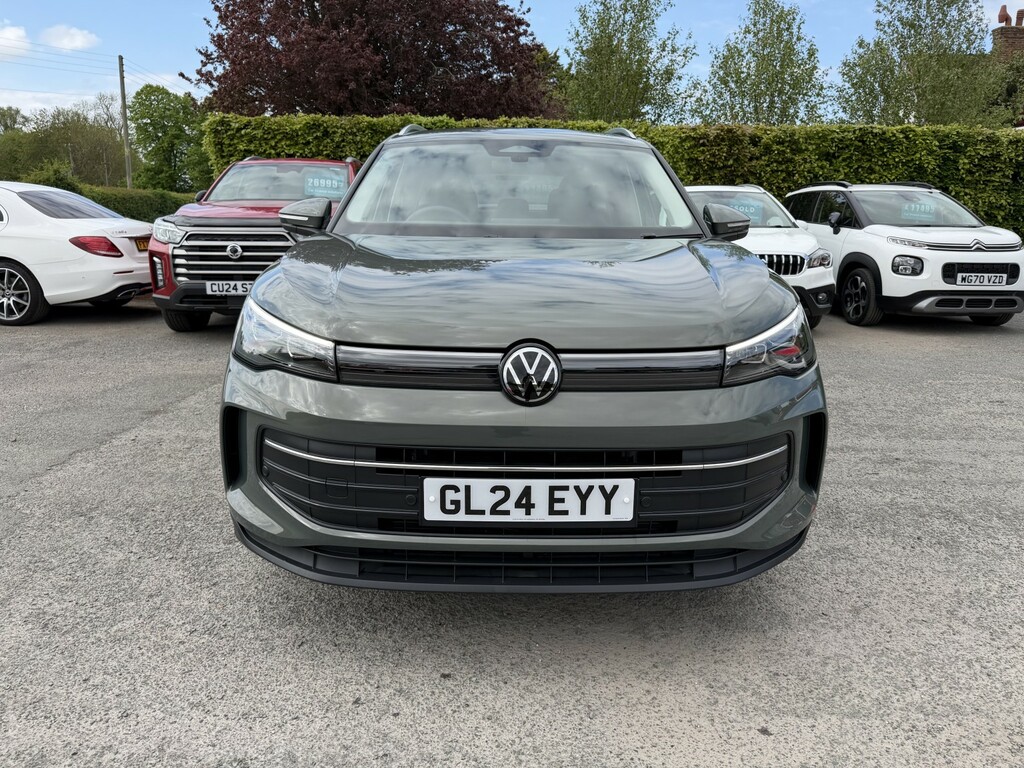 Volkswagen Tiguan Suv 1.5 Etsi Mhev Match 2024 GL24EYY Green #2