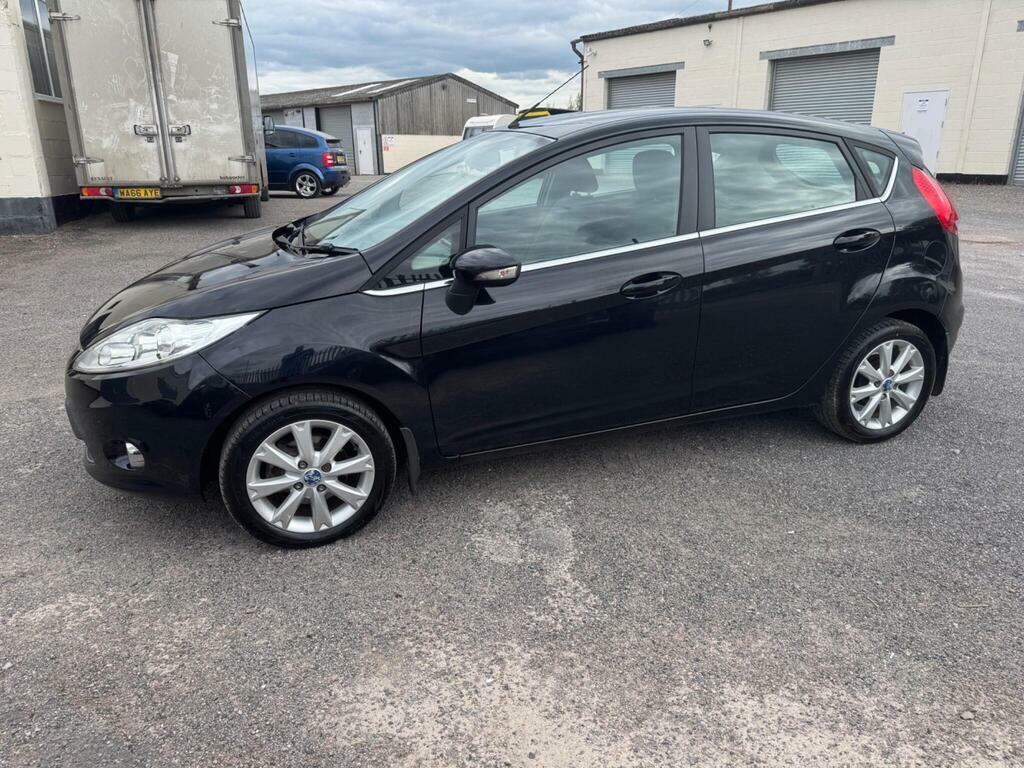 Ford Fiesta 1.4 Tdci Zetec Black #2