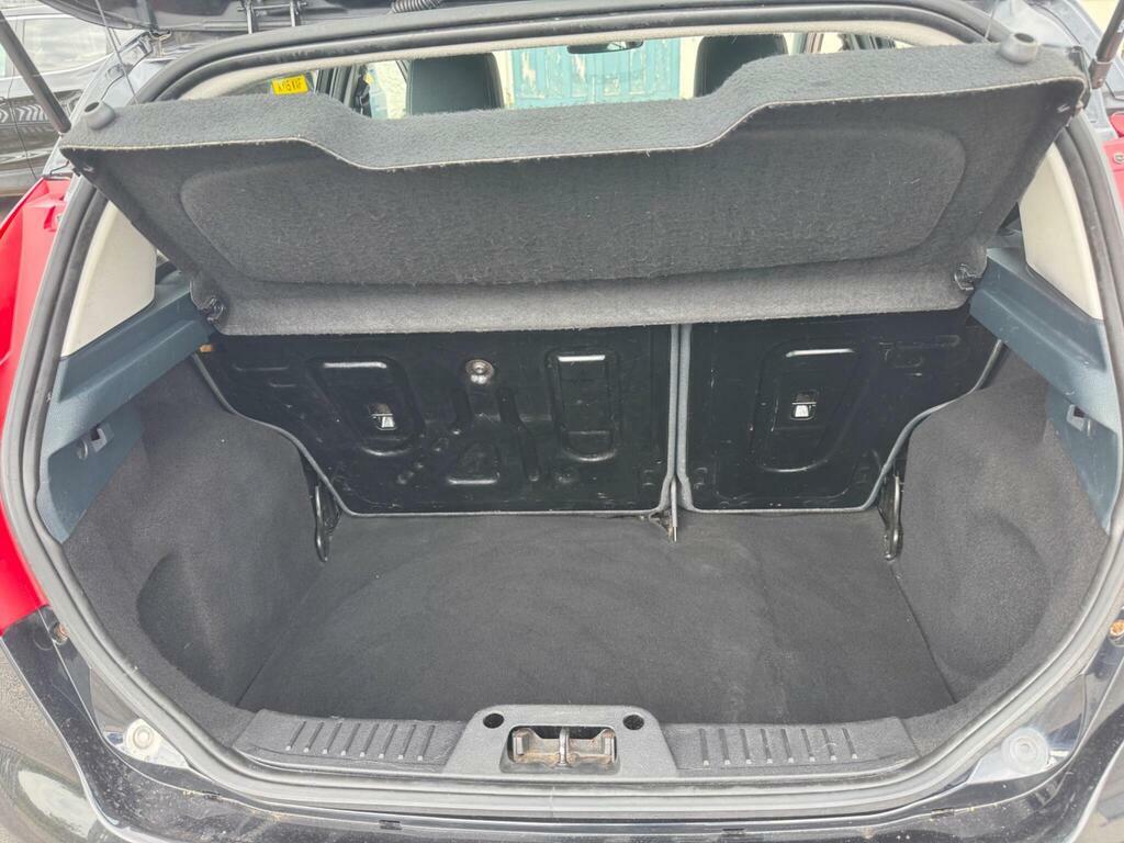 Ford Fiesta 1.4 Tdci Zetec Black #6