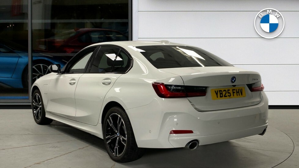 BMW 3 Series 330E Sport Saloon YB25FHV White #2