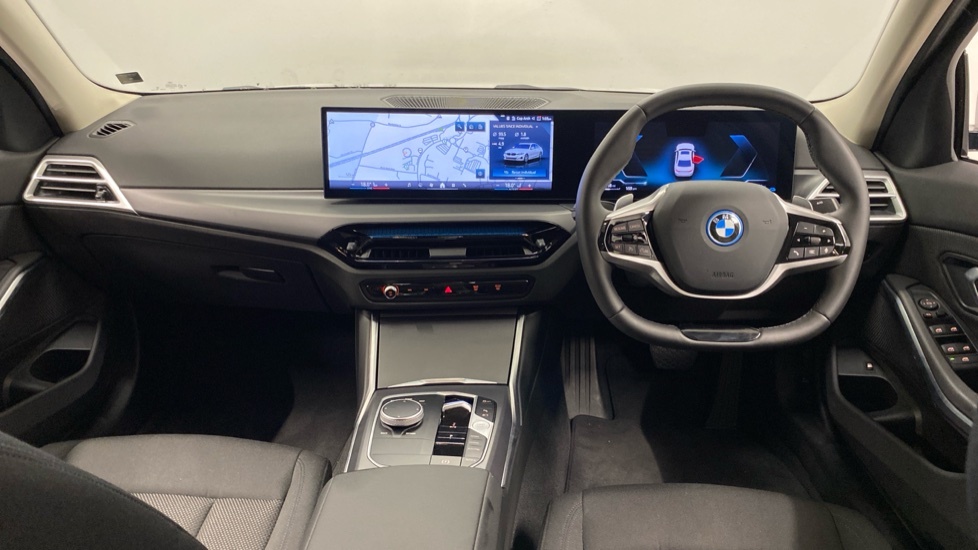 BMW 3 Series 330E Sport Saloon YB25FHV White #4