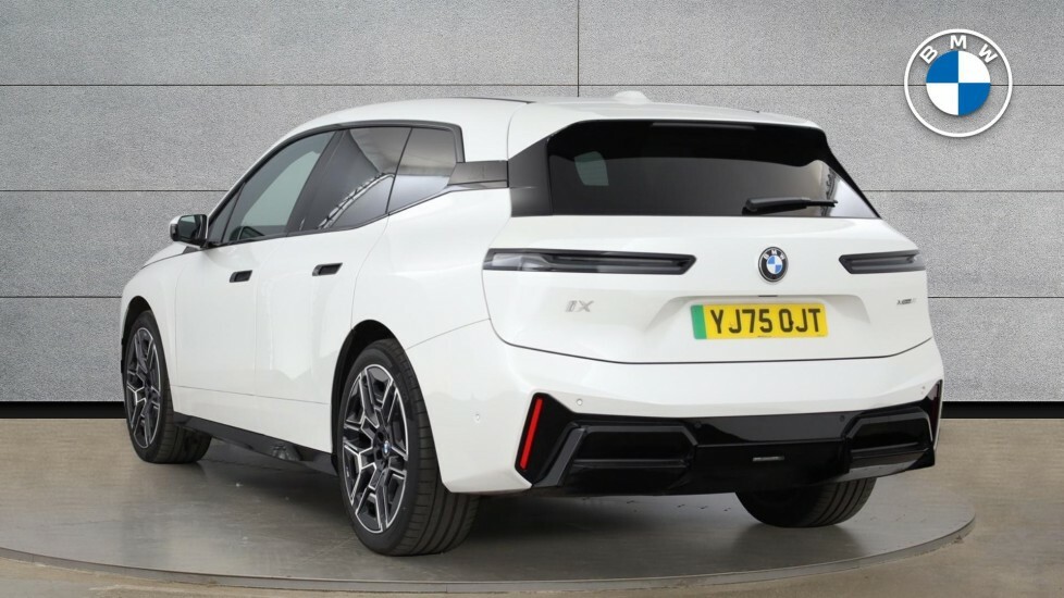 BMW iX Ix Xdrive60 M Sport YJ75OJT White #2