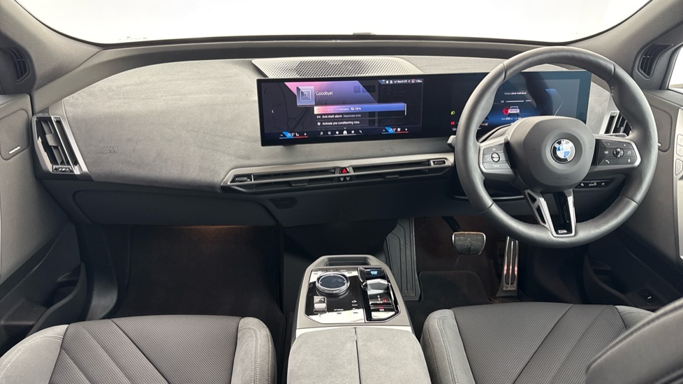 BMW iX Ix Xdrive60 M Sport YJ75OJT White #4