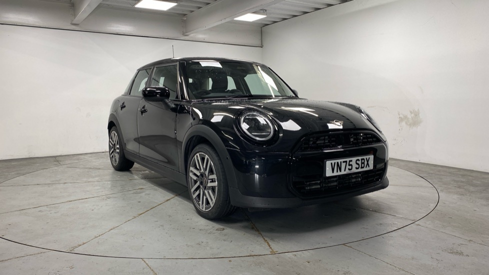 Mini Hatch Cooper C Black