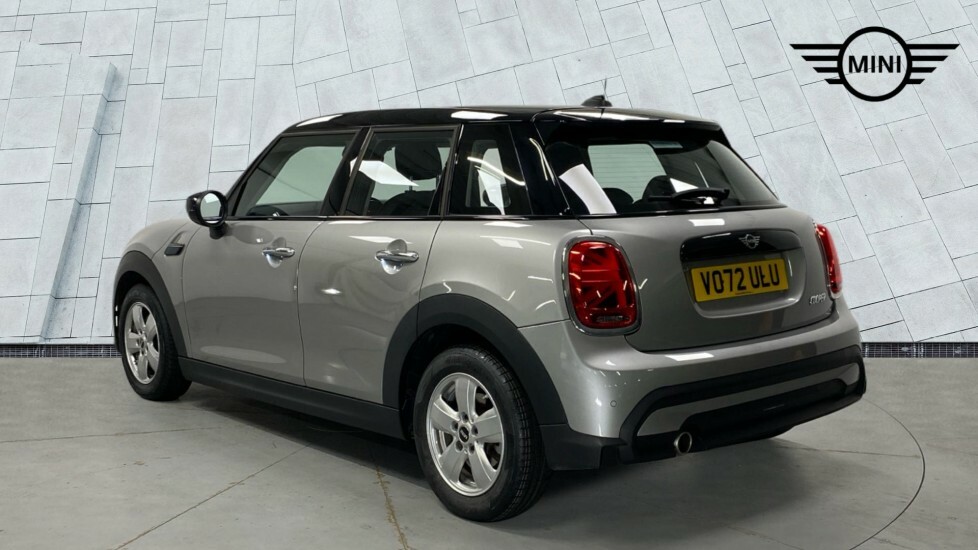 Mini Hatch 5-Door Hatch Cooper Classic VO72ULU Silver #2