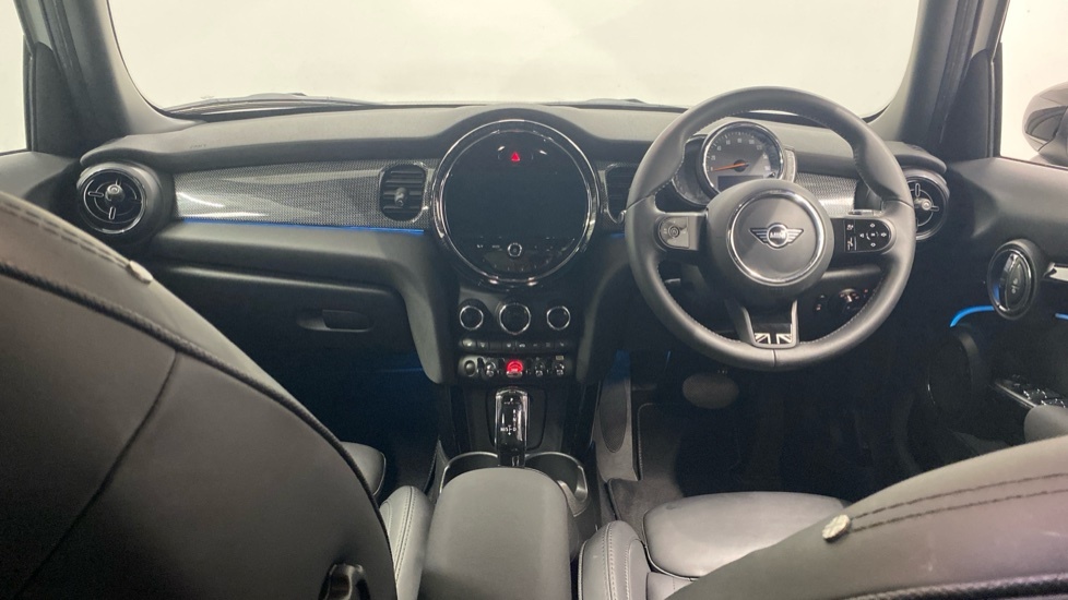Mini Hatch 5-Door Hatch Cooper Exclusive VO72OOJ Silver #4
