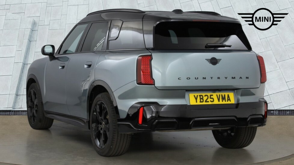 Mini Countryman Countryman C YB25VMA Green #2