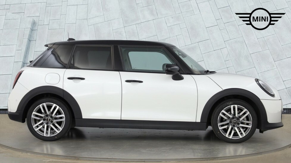Mini Hatch Cooper C YG74UUD White #3