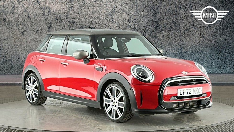 Mini Hatch 5-Door Hatch Cooper Exclusive Red