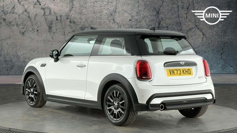 Mini Hatch 3-Door Hatch Cooper Classic VK73KHD White #2