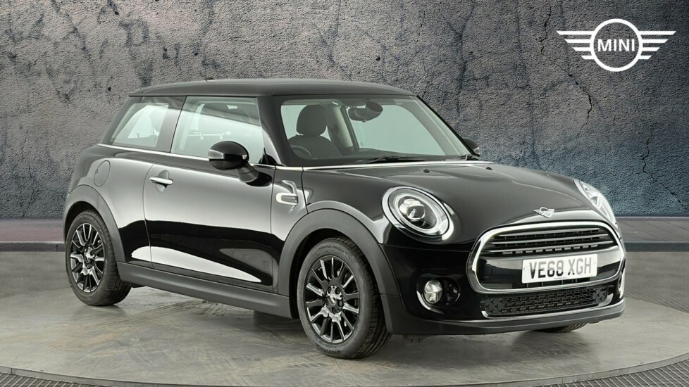 Mini Hatch 3-Door Hatch Cooper Classic Black