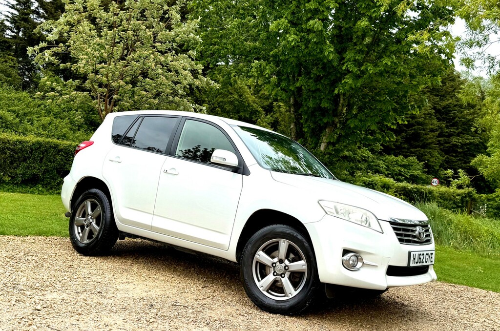 Toyota Rav 4 2.2 D-4d Xt-r Suv 4Wd Euro 5 15 White