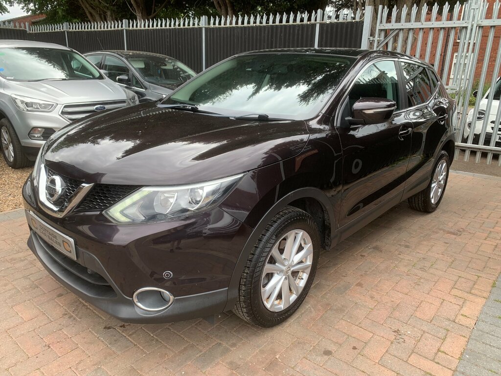 Nissan Qashqai 1.2 Dig-t Acenta Premium Suv 2Wd MY10DJC Black #3