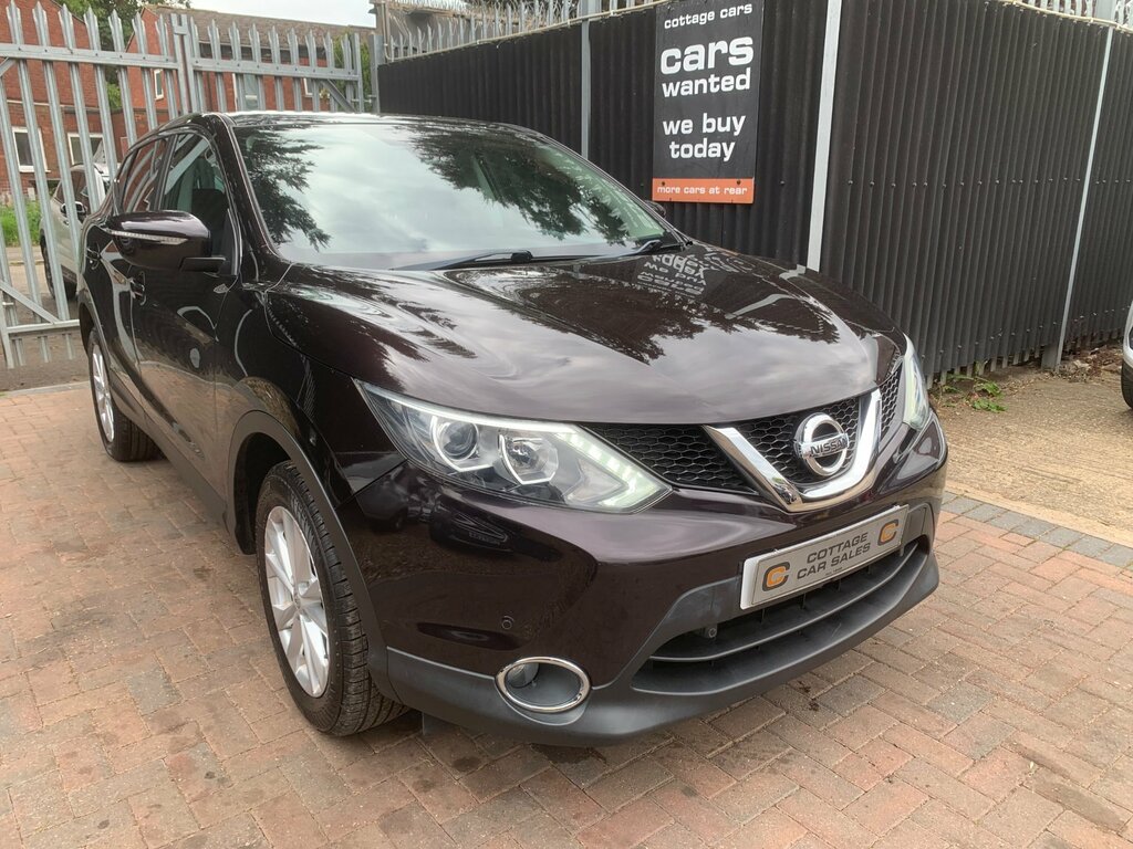 Nissan Qashqai 1.2 Dig-t Acenta Premium Suv 2Wd Black