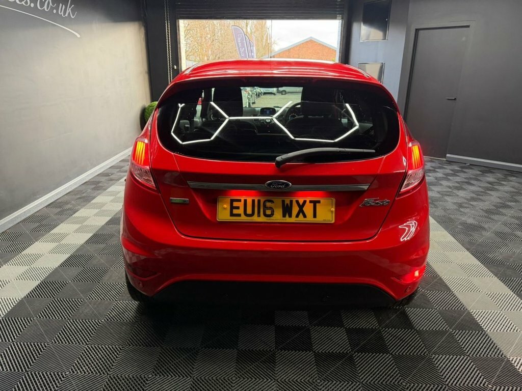 Ford Fiesta 1.0T Ecoboost Titanium Hatchback EU16WXT Red #6