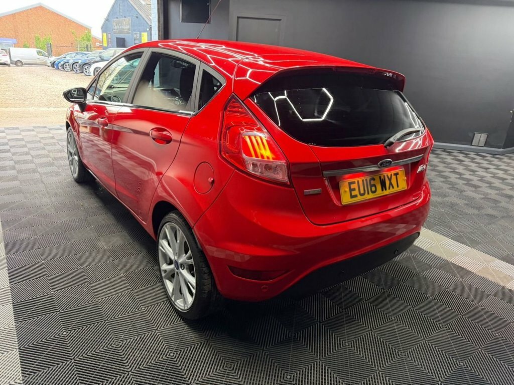 Ford Fiesta 1.0T Ecoboost Titanium Hatchback EU16WXT Red #4