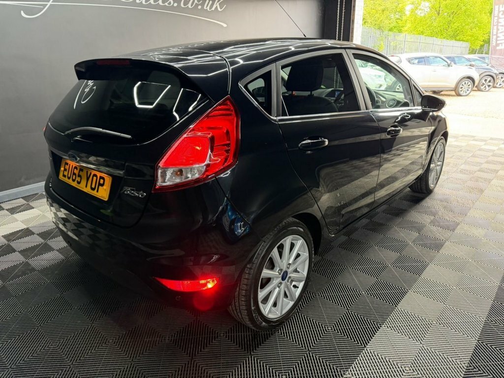 Ford Fiesta 1.0T Ecoboost Titanium Hatchback Black #4