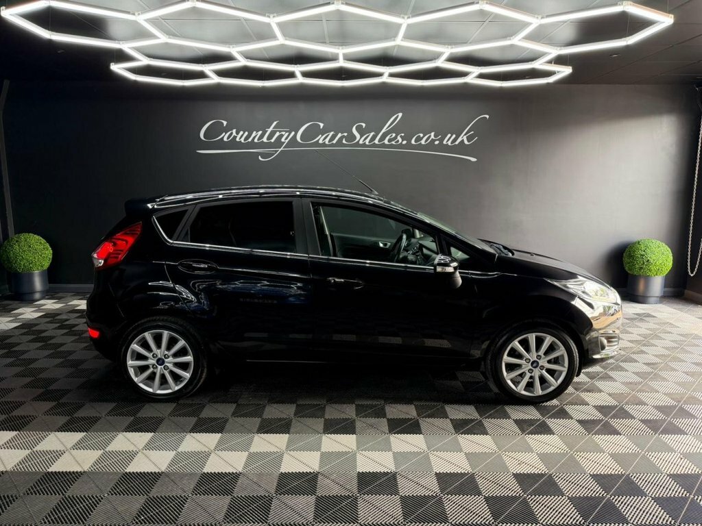 Ford Fiesta 1.0T Ecoboost Titanium Hatchback Black