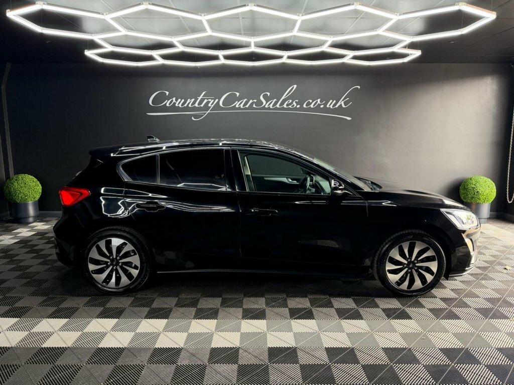 Ford Focus 1.0T Ecoboost Zetec Hatchback Eu Black