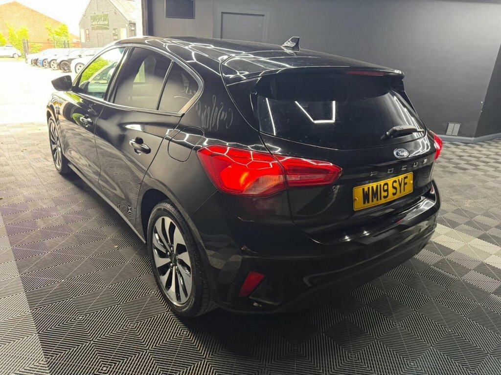 Ford Focus 1.0T Ecoboost Zetec Hatchback Eu WM19SYF Black #3