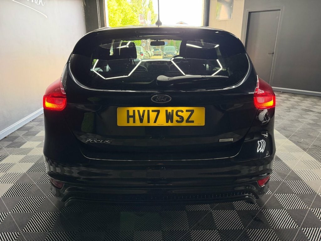 Ford Focus 1.0T Ecoboost St-line Hatchback HV17WSZ Black #6
