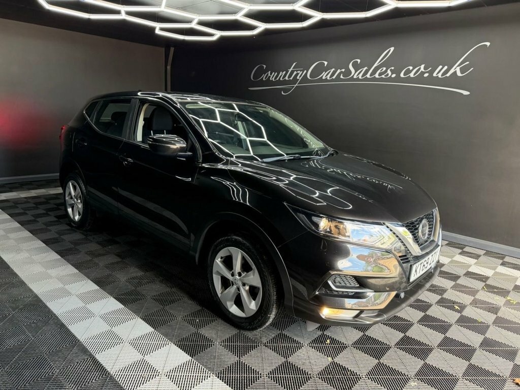 Nissan Qashqai 1.3 Dig-t Acenta Premium Suv Eur Black