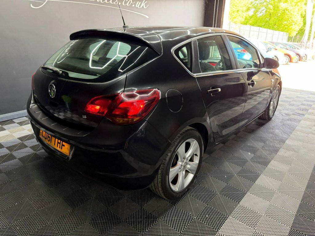 Vauxhall Astra 1.6 16V Sri Hatchback Euro 5 115 LD61THF Black #4