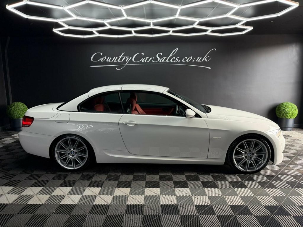 BMW 3 Series 2.0 320I M Sport Convertible Eur White